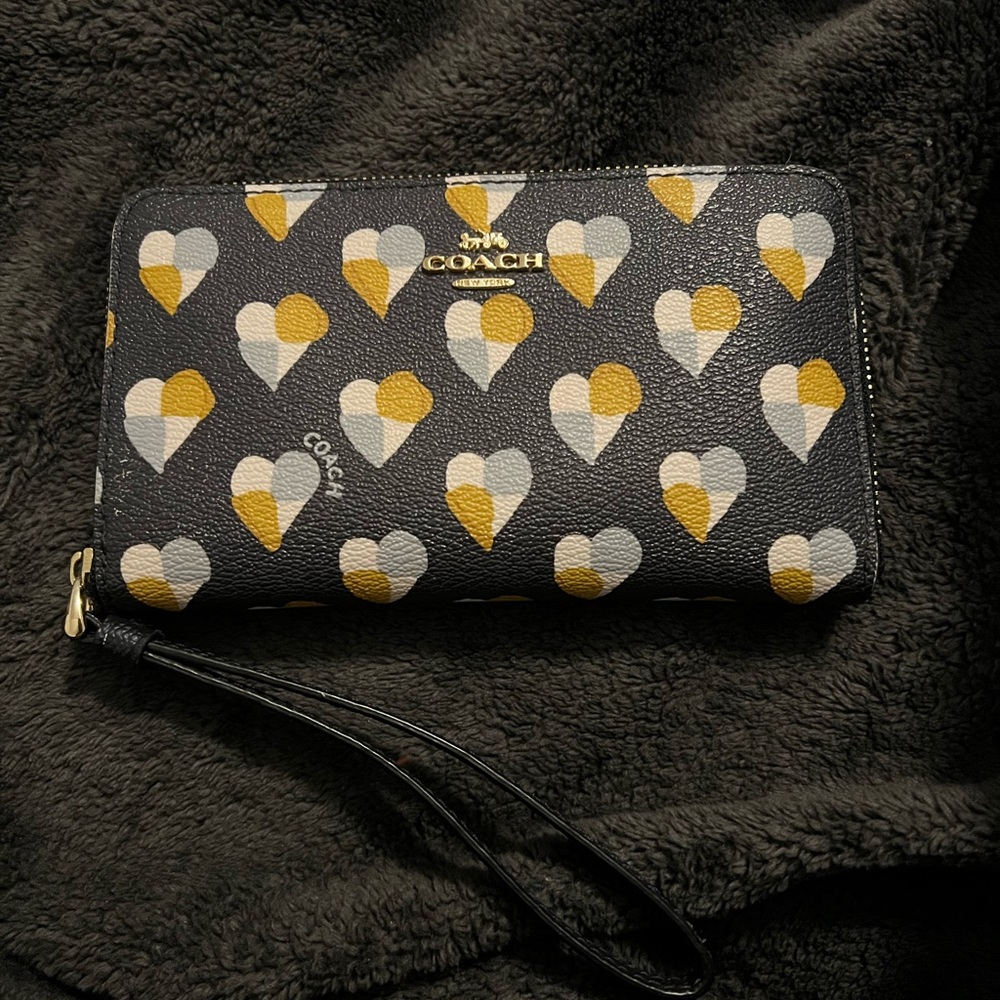 **Coach wristlet